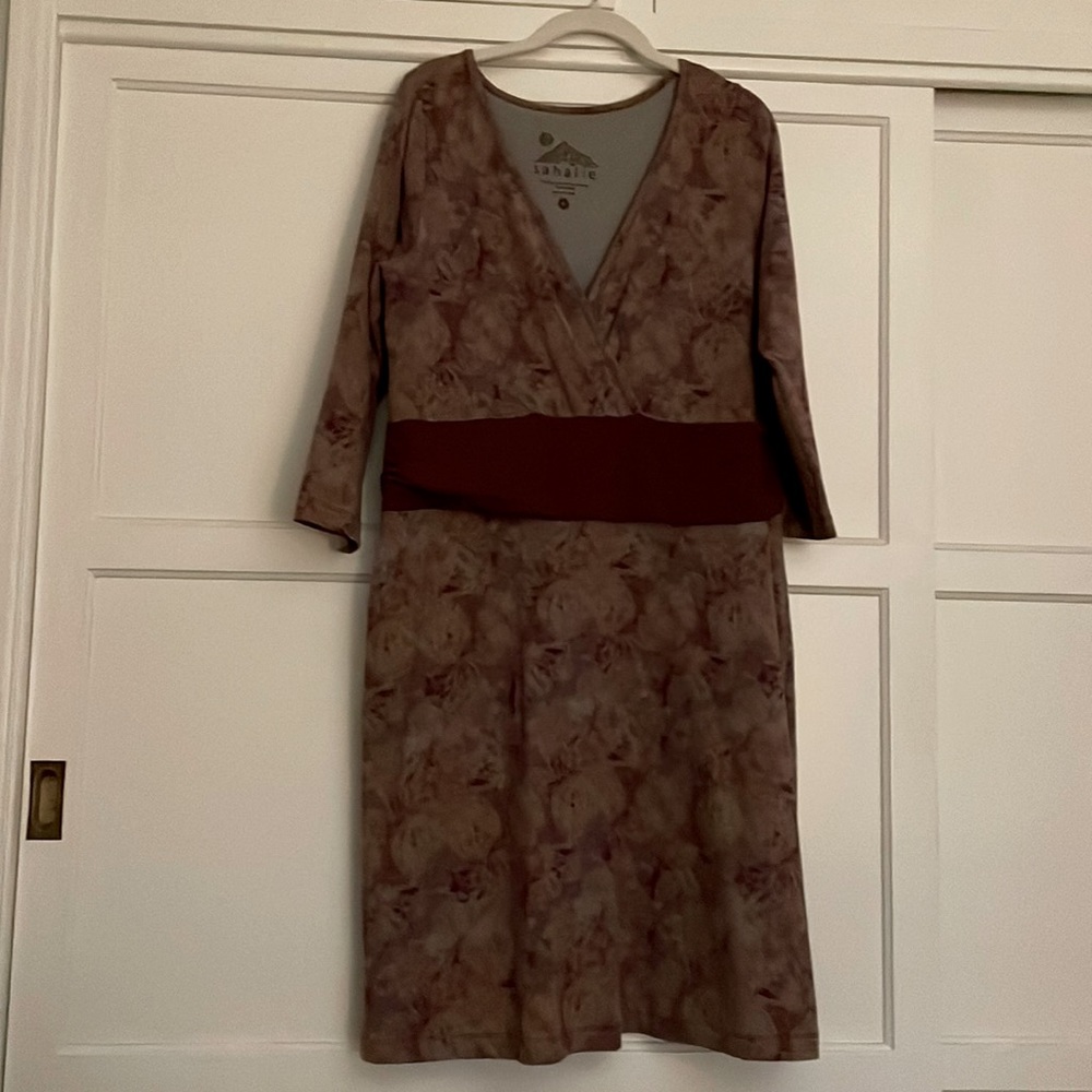 Knee length stretchy cute dress